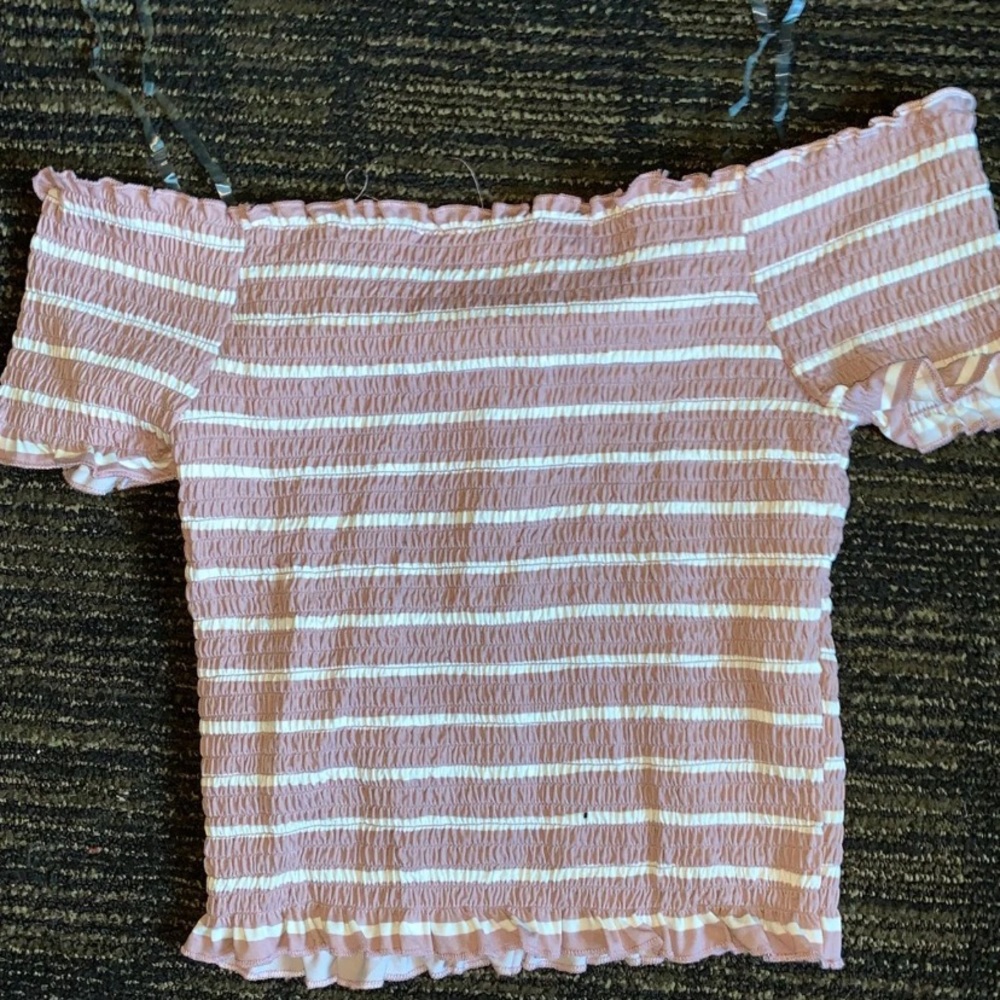 Crop Top/ off the shoulder